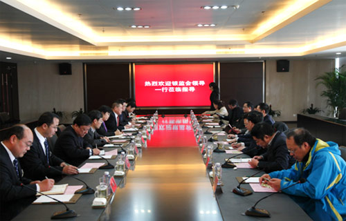 银监会非银部李建华主任一行深入徐工调研