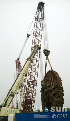 三一、德马格联合吊装最大泥水平衡盾构机