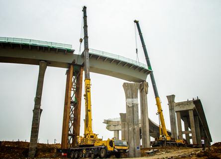 徐工起重机奋战合肥 华东第四大铁路枢纽即将建成