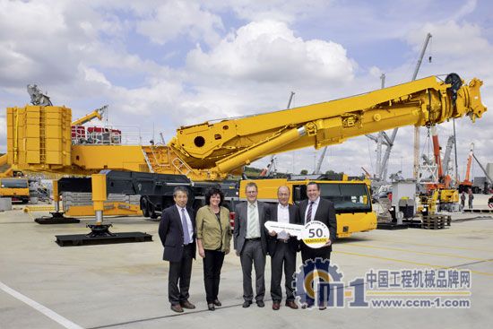 利勃海尔已售出五十台LTM 11200-9.1 移动式起重机