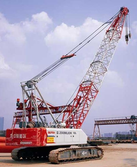 中联重科履带式起重机QUY80　　性能优越
