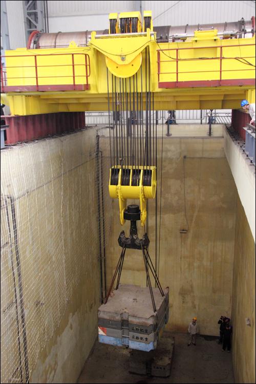 太原重工成功研制CAP1400环行起重机小车