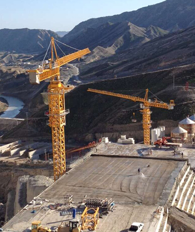 徐工塔机“五兄弟”助力伊朗水电桥梁工程建造
