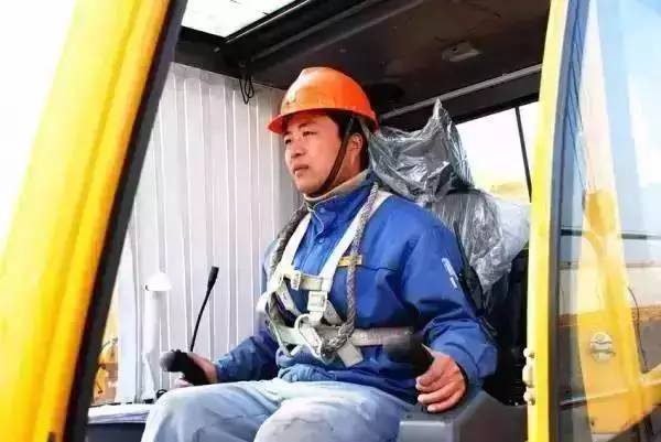 徐工　全球第一吊调试领头人的三色人生