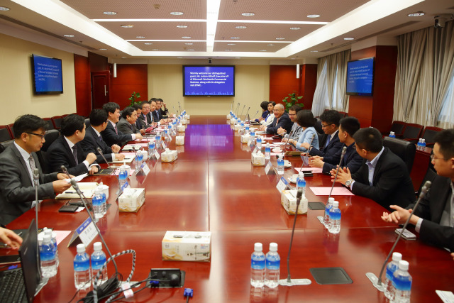 宋海良会见微软全球执行副总裁Judson Althoff一行