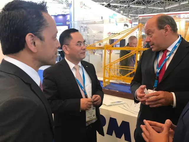 上海振华黄庆丰出席欧洲TOC开幕式并拜访荷兰、德国用户