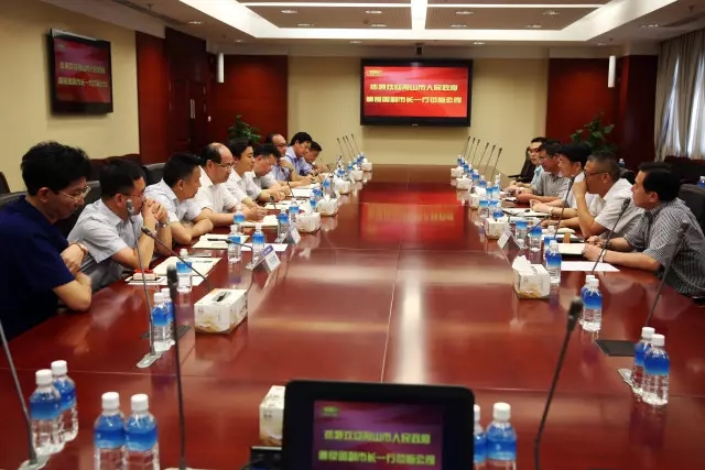 上海振华　朱连宇会见舟山市副市长傅良国