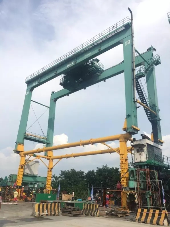 ZPMC研制新型装置 助力轮胎吊增高