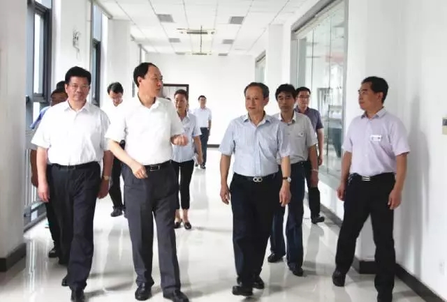 江苏省副省长马秋林考察调研徐工：让中国的工程机械在国际市场上更有竞争力！