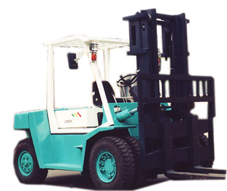 大连-6吨柴油液力传动叉车 CPCD60A