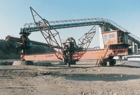 大连重工堆取料机