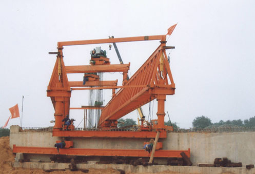 河南省中泉路桥40m/150t架桥机架30°斜桥 40m/150t