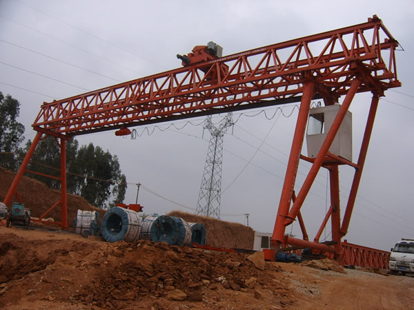 河南省中泉路桥50t门式起重机 50t
