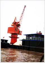 无锡内河(陆港):FQ5-25挖沙浮式起重机 FQ5-25_港机网