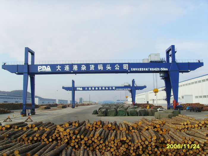 无锡华东重机: 42t-50mA型双梁门式起重机