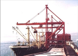 无锡华东重机: 散货装卸船机械