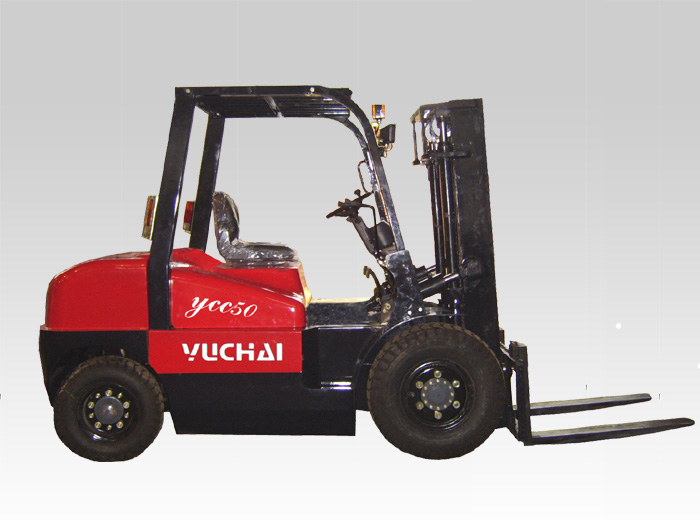 桂林玉柴叉车(YUCHAI)5吨内燃柴油平衡重叉车 YCC50CD_港机网