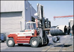 瑞典斯维叉车(SVETRUCK)28吨钢卷专用搬运叉车 30120-46