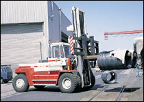 瑞典斯维叉车(SVETRUCK)25吨钢卷专用搬运叉车 25120-45_港机网