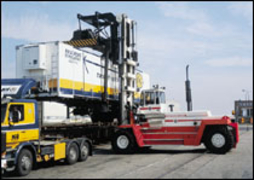 瑞典斯维叉车(SVETRUCK)45吨重箱内燃集装箱堆高机 50120-60