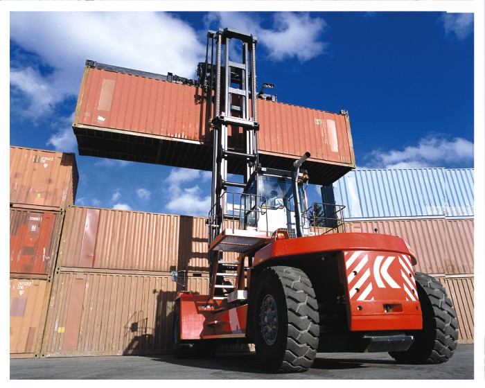 卡尔玛集装箱空箱堆高机 DCE80-45E7 / DCE80-45E8
