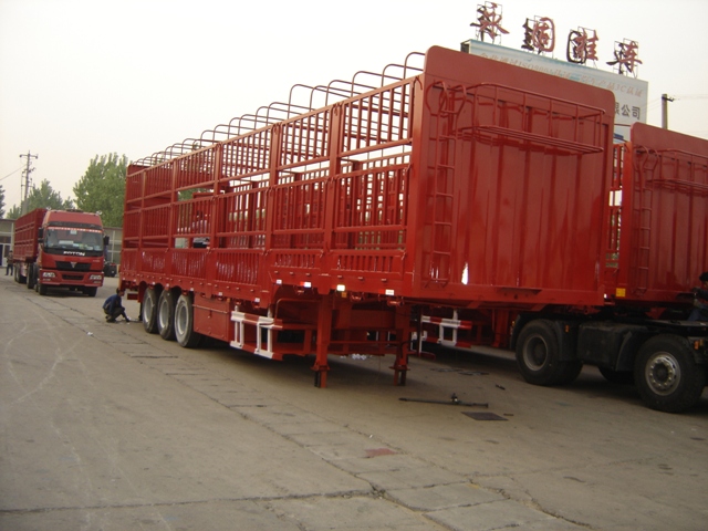 栅栏半挂车 YGK9401CXYE