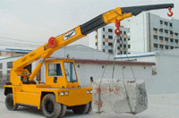 力士通:轮胎起重机