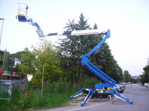 意大利bluelift21米蜘蛛式高空车