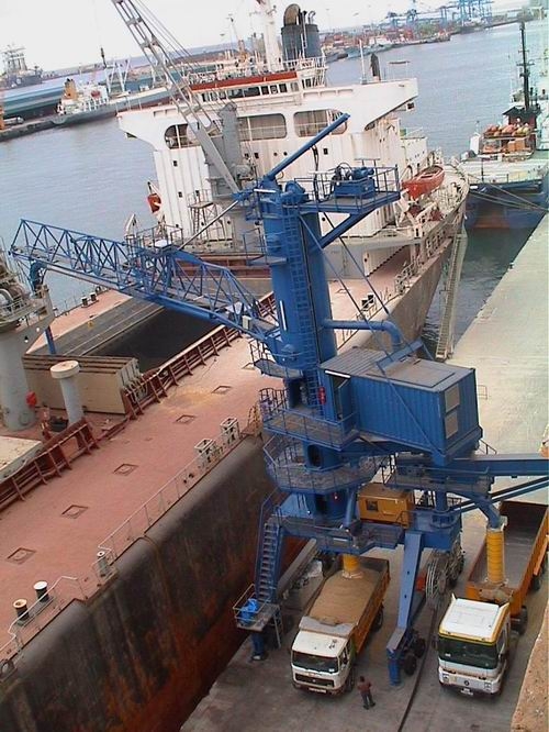 码头气力卸船机 XL_港机网
