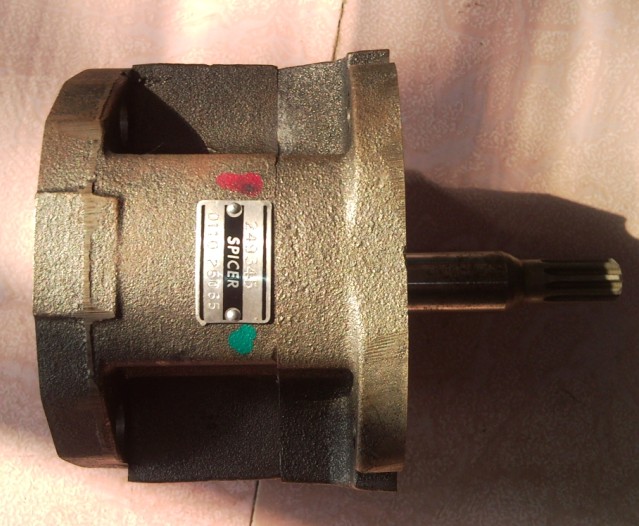 供应：Dana- Clark变速箱各型号 用行走泵