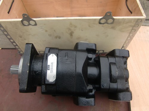 大连FD260、420、450液压泵 大连集装箱堆高机